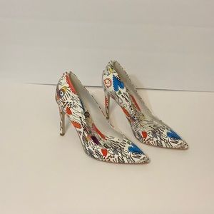 (( NEW )) GUESS. High heels shoes